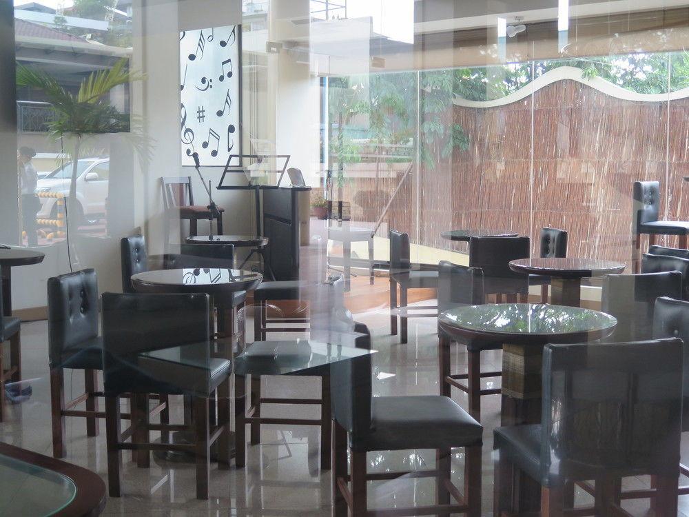 The Pinnacle Hotel And Suites Davao Ngoại thất bức ảnh