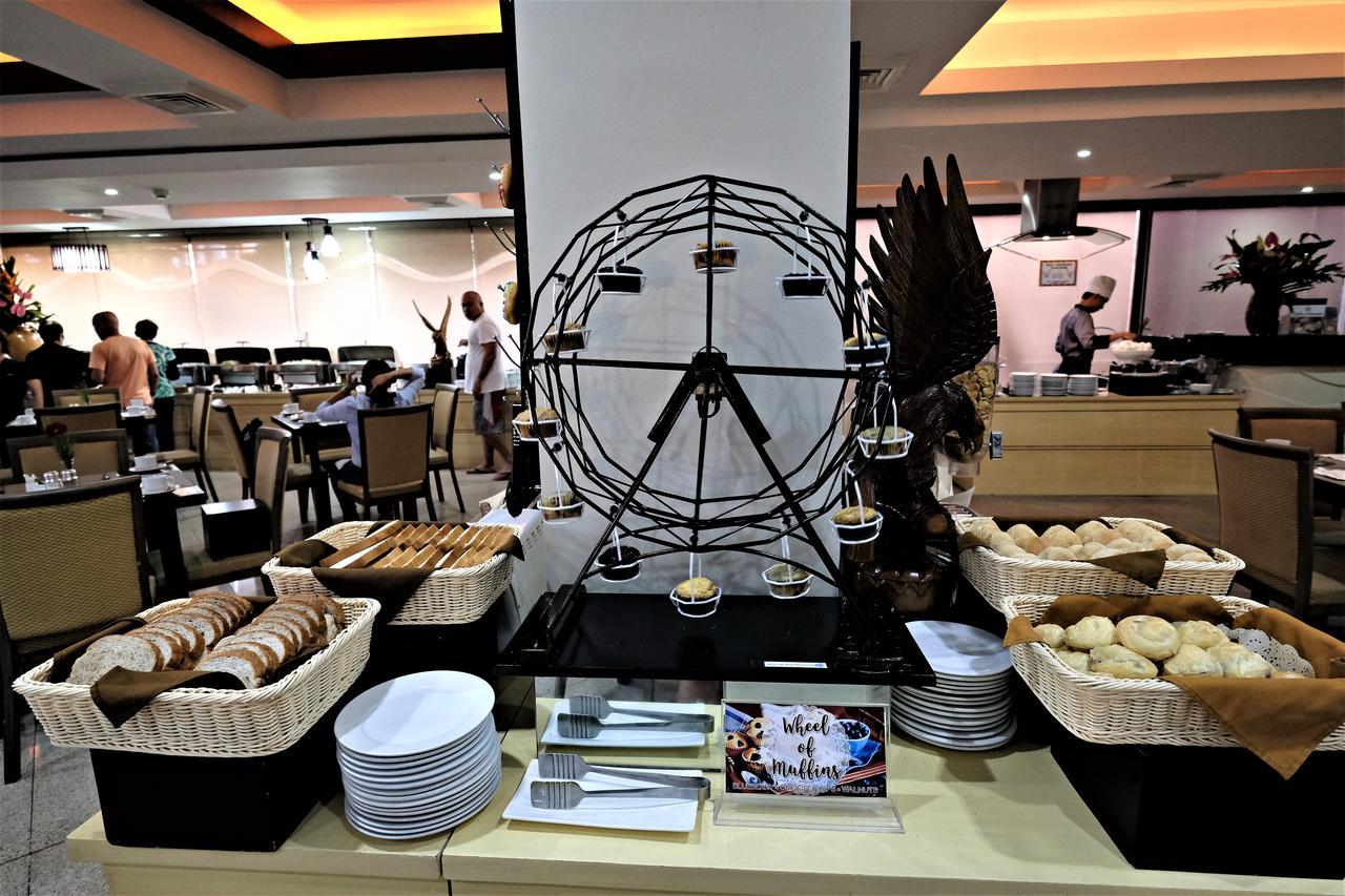The Pinnacle Hotel And Suites Davao Ngoại thất bức ảnh