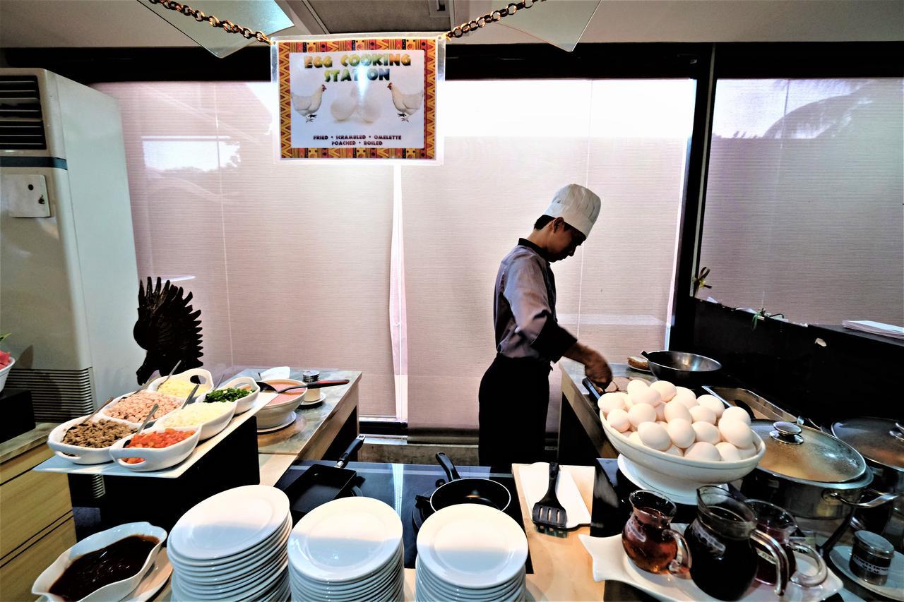 The Pinnacle Hotel And Suites Davao Ngoại thất bức ảnh