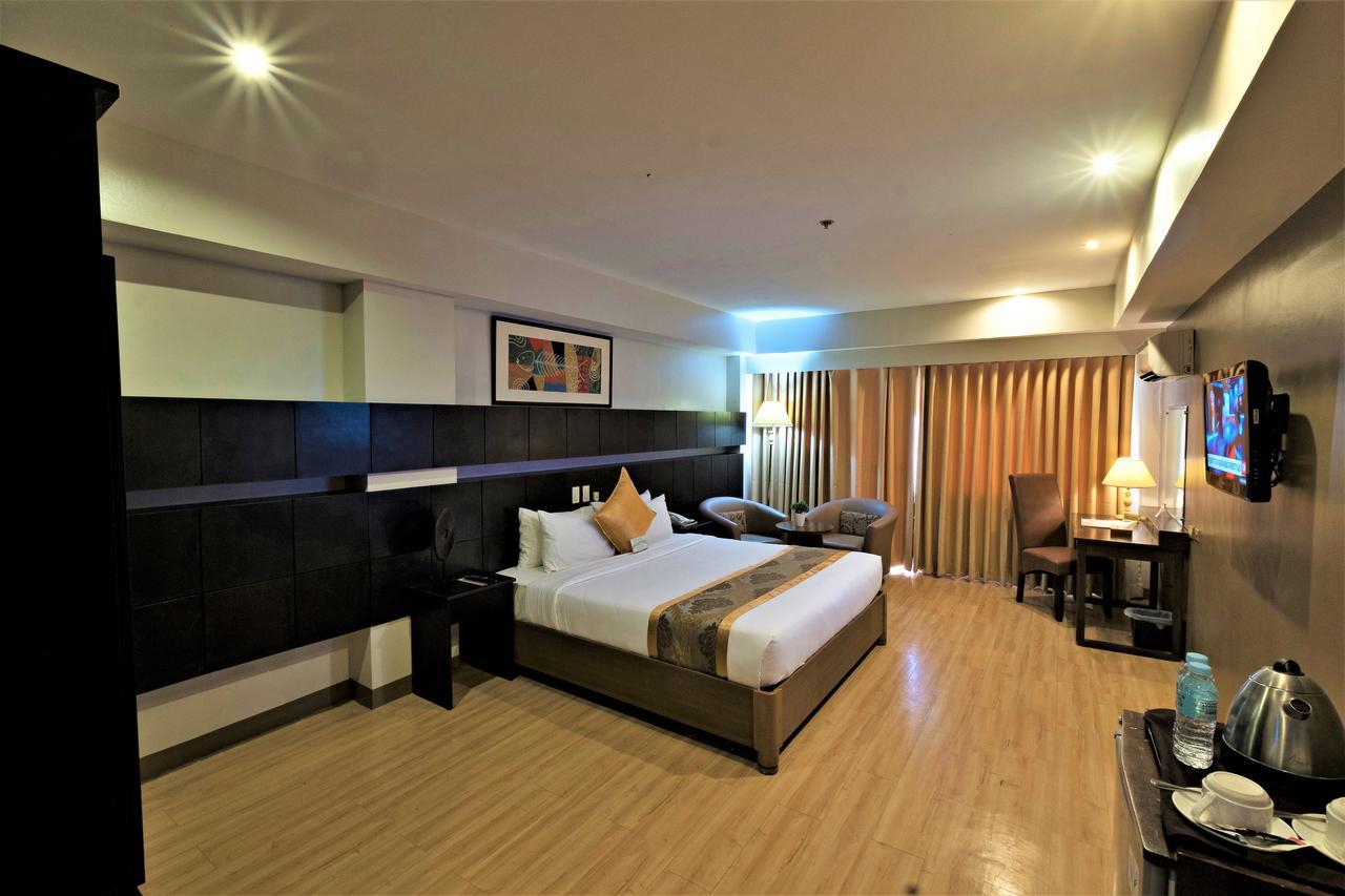 The Pinnacle Hotel And Suites Davao Ngoại thất bức ảnh
