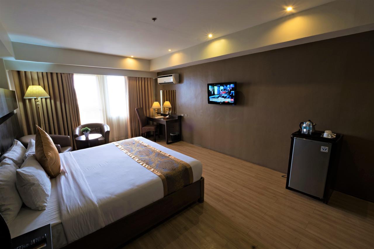 The Pinnacle Hotel And Suites Davao Ngoại thất bức ảnh
