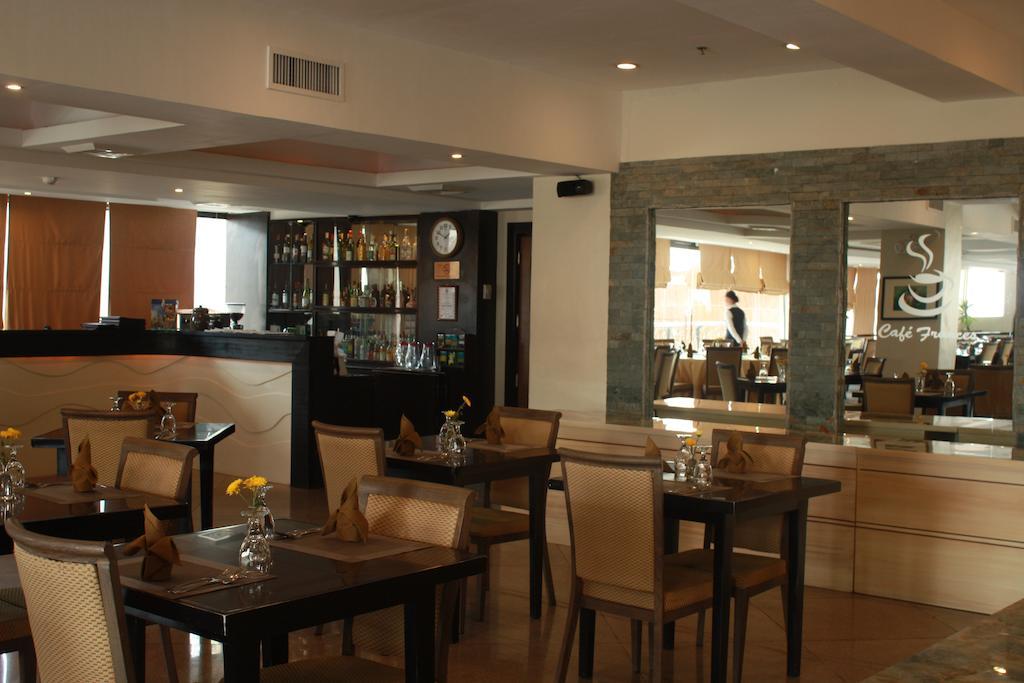 The Pinnacle Hotel And Suites Davao Ngoại thất bức ảnh