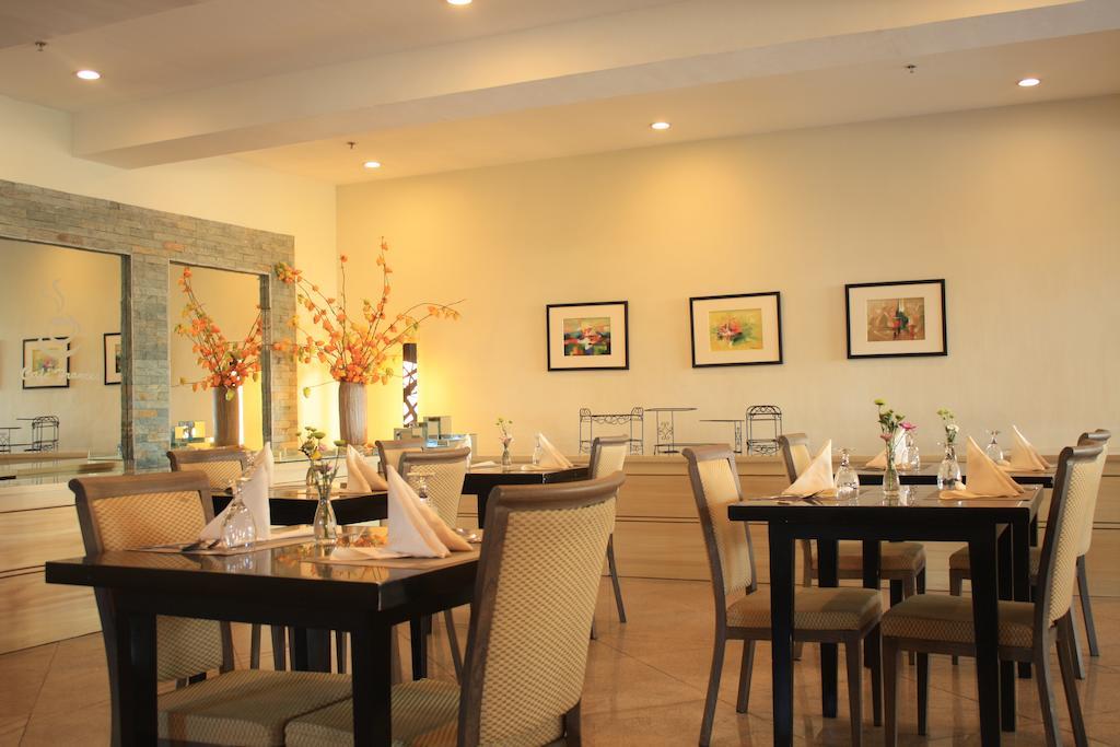 The Pinnacle Hotel And Suites Davao Ngoại thất bức ảnh